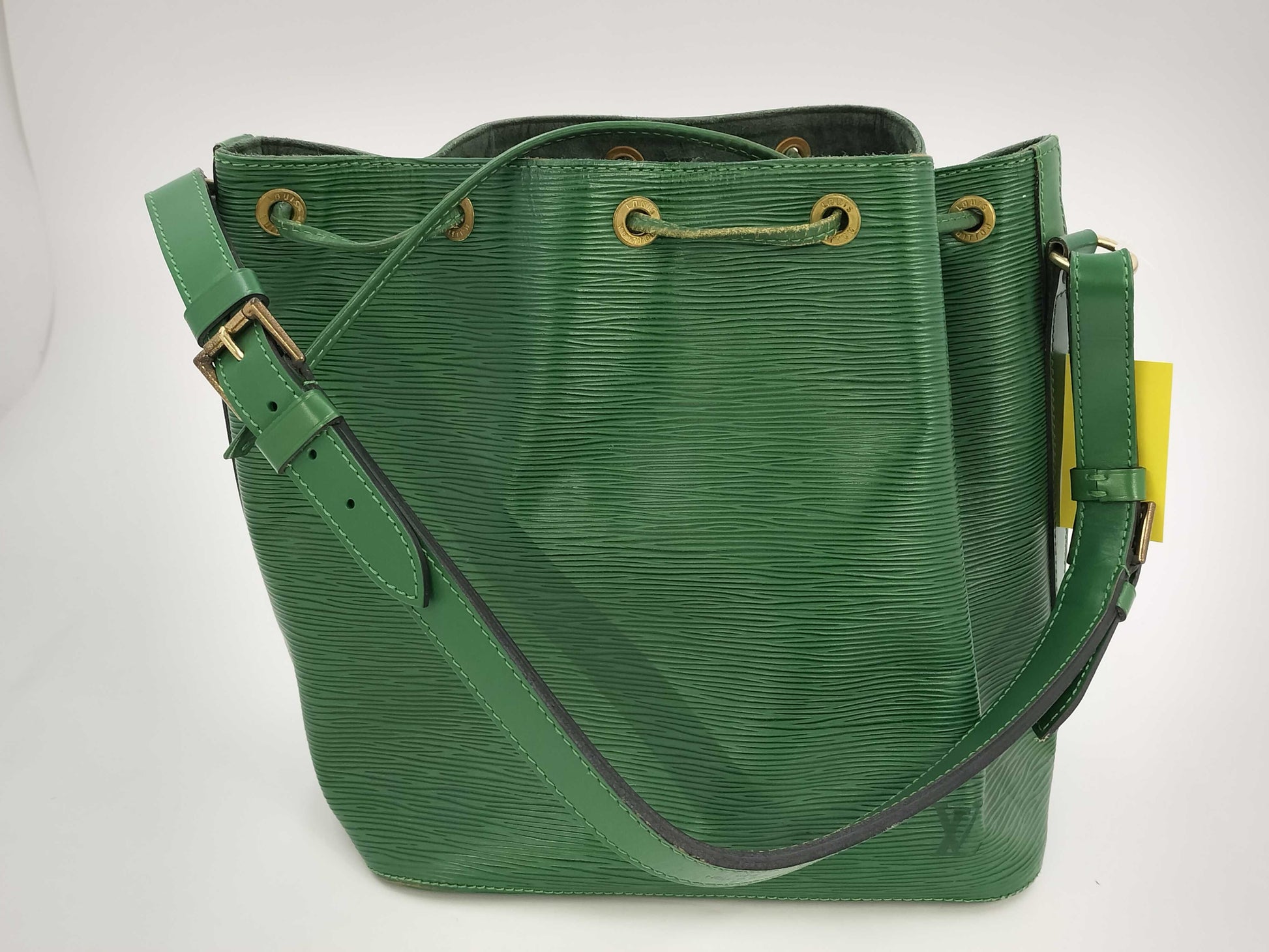 LOUIS VUITTON Epi Petit Noe Shoulder Bag