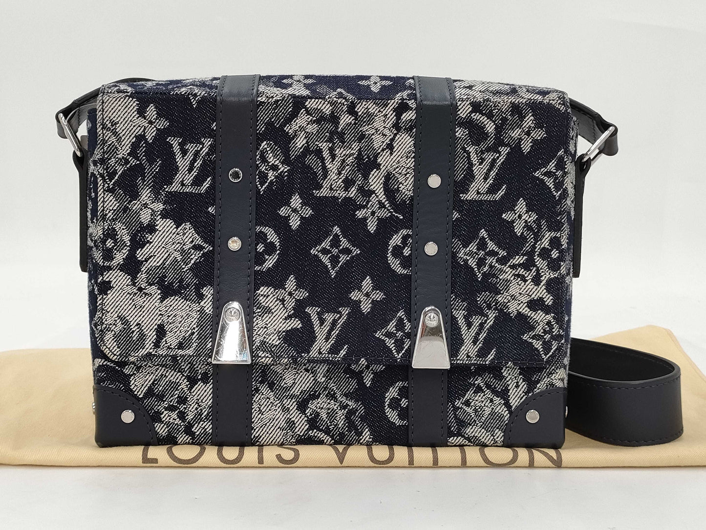 LOUIS VUITTON Monogram M57282 Tapestry Shoulder Bag