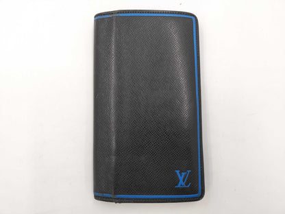 LOUIS VUITTON Taiga Taiga M63300 Portefeuille Plaza Black Initial Wallet