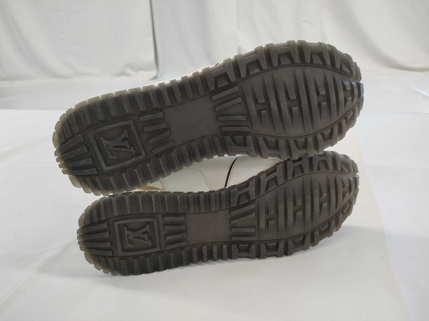 LOUIS VUITTON LV Monogram Runaway 36 1/2 Sneakers