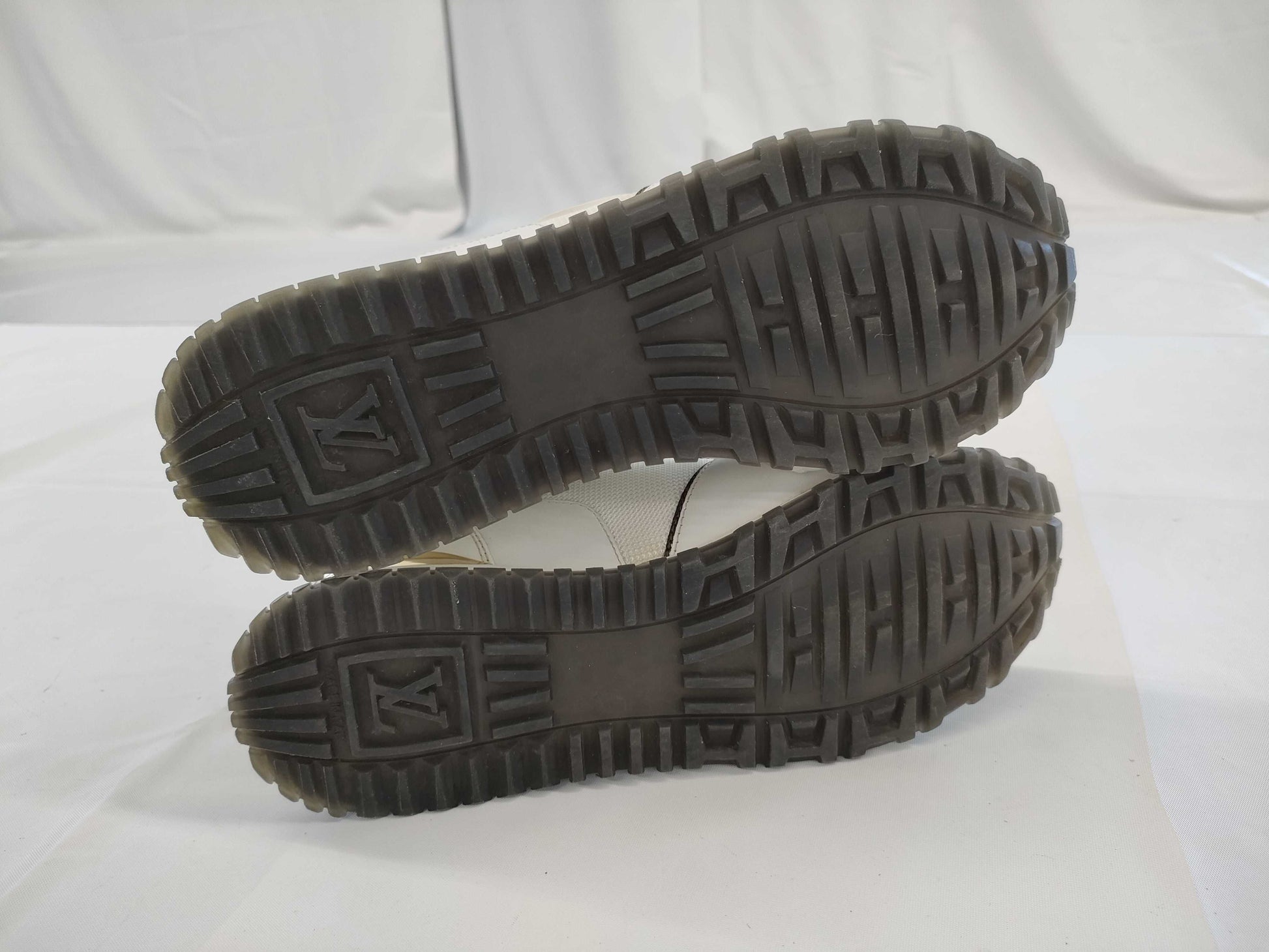 LOUIS VUITTON LV Monogram Runaway 36 1/2 Sneakers