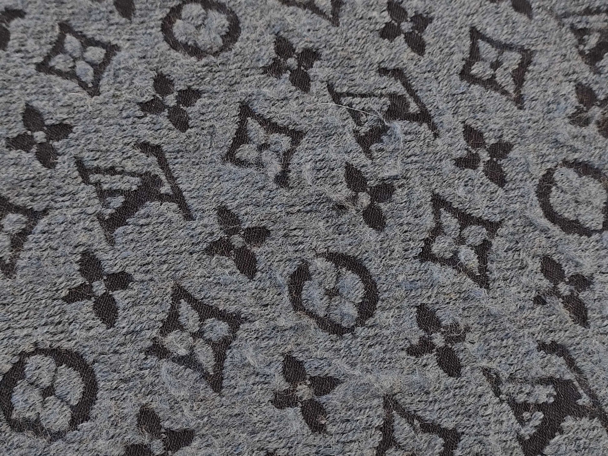 LOUIS VUITTON LV Monogram Echarpe Fringe Scarf