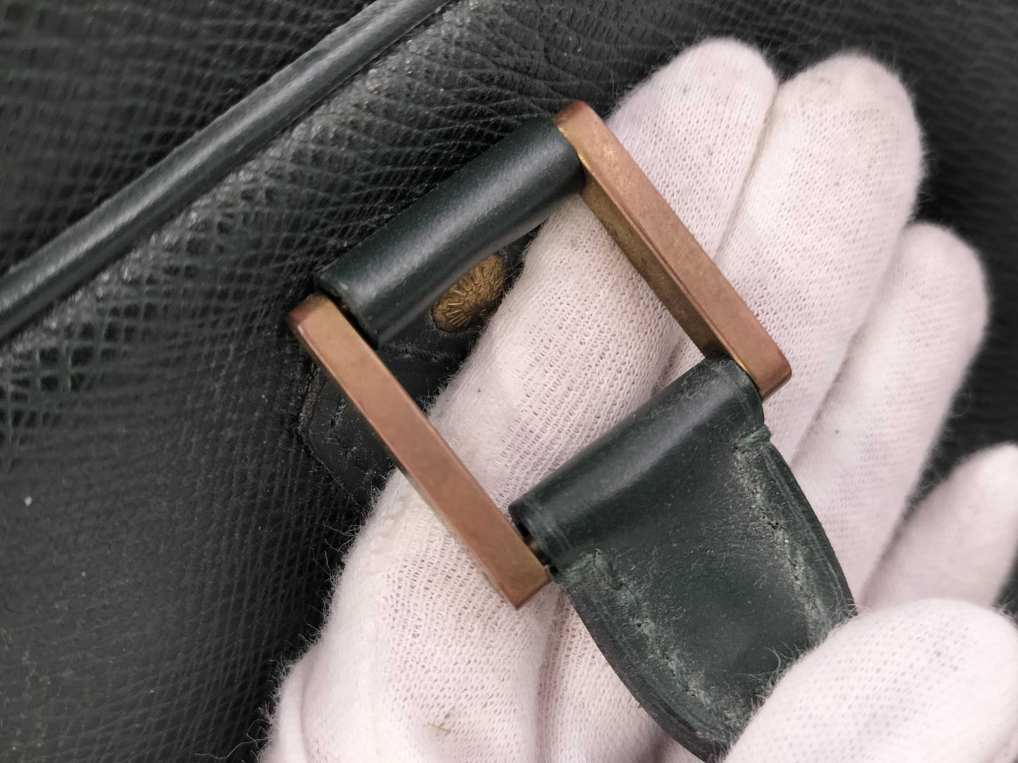 LOUIS VUITTON Taiga Kendall GM M30114 Boston Bag