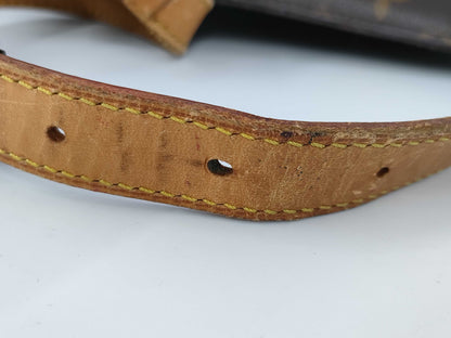 LOUIS VUITTON Monogram M51242 Saint-Cloud Shoulder Bag