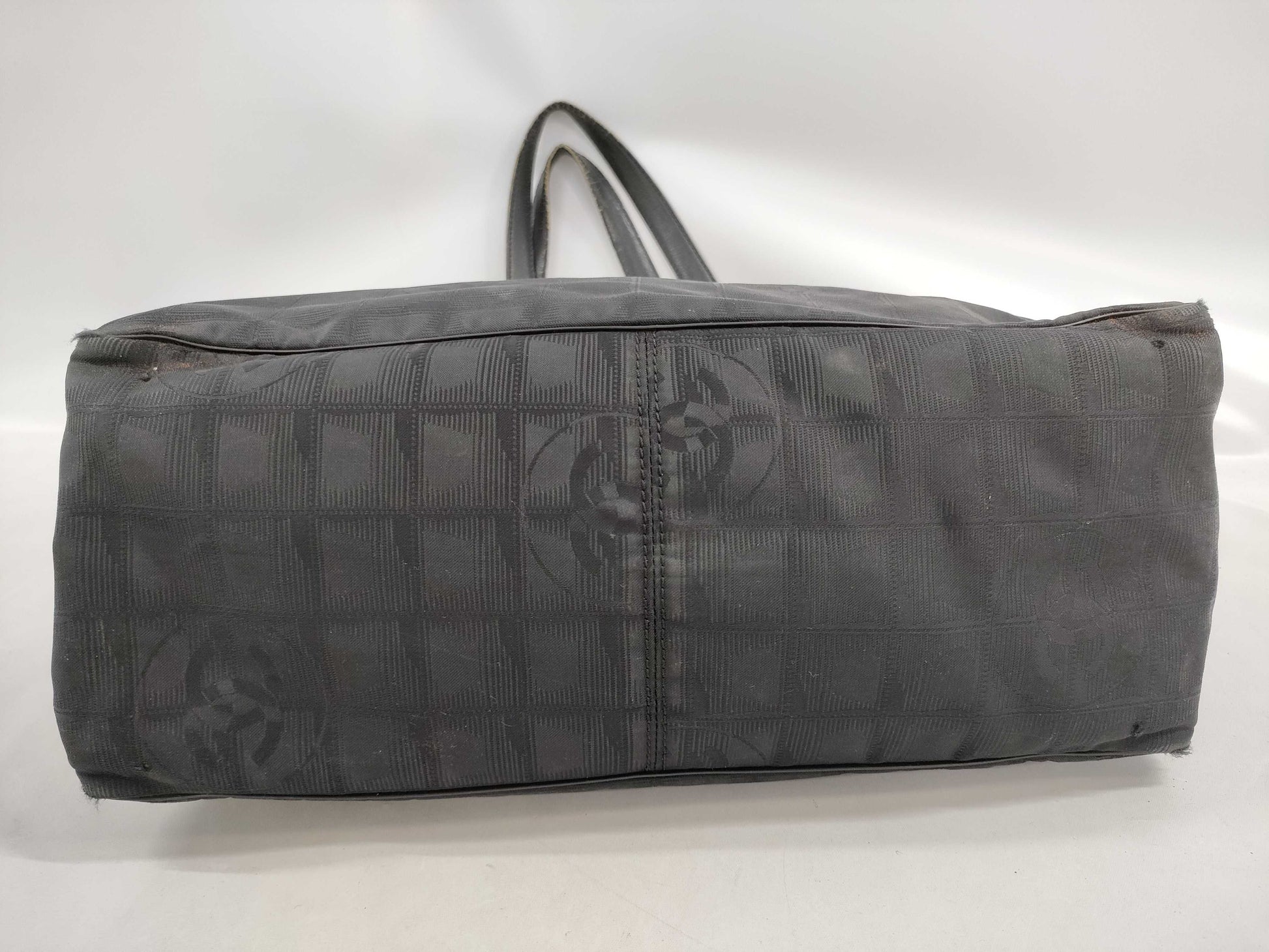 CHANEL Neutra BK 7190129 Tote Bag