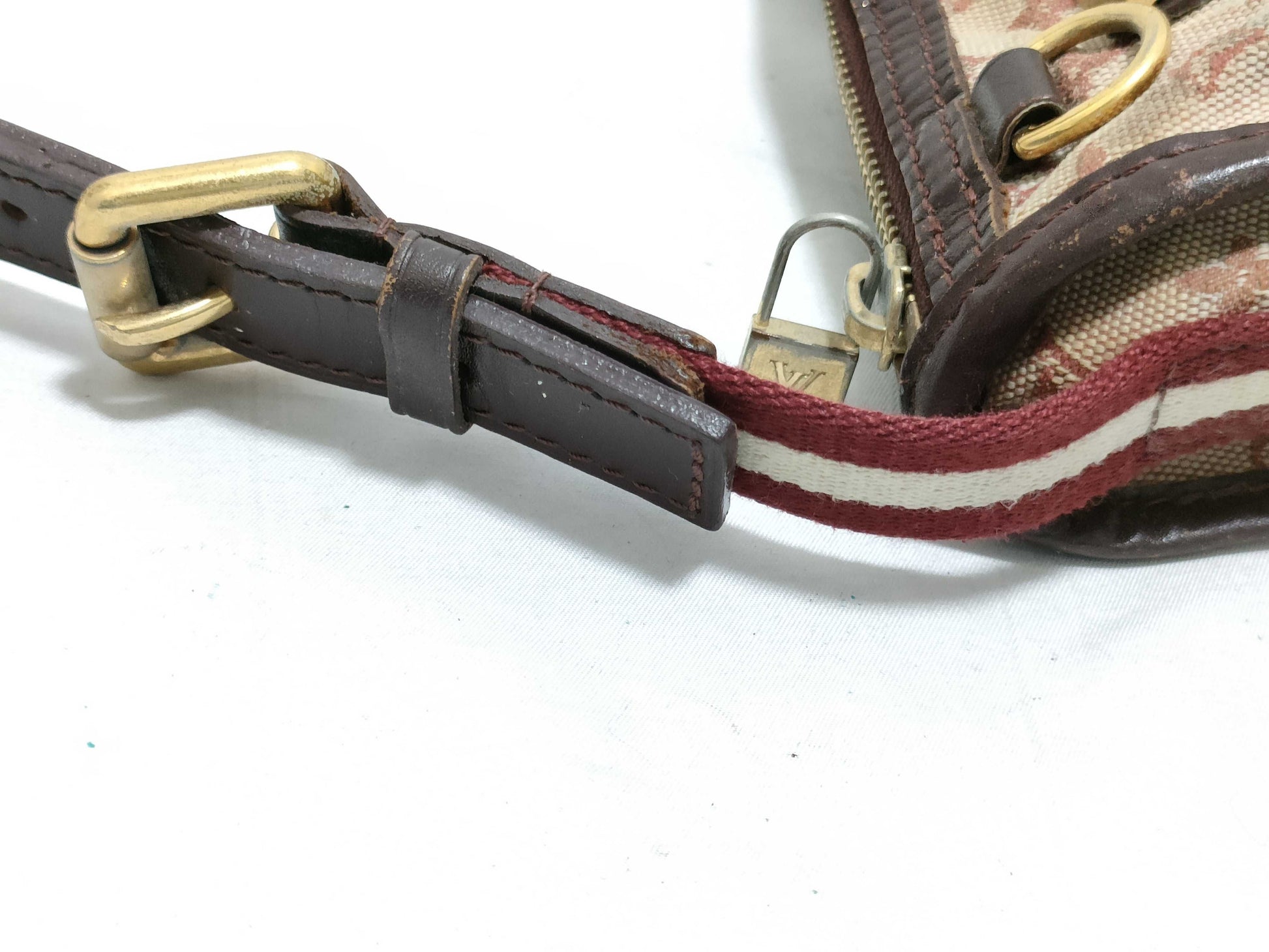 LOUIS VUITTON Monogram Mini Pochette Catherine Pink Shoulder Bag