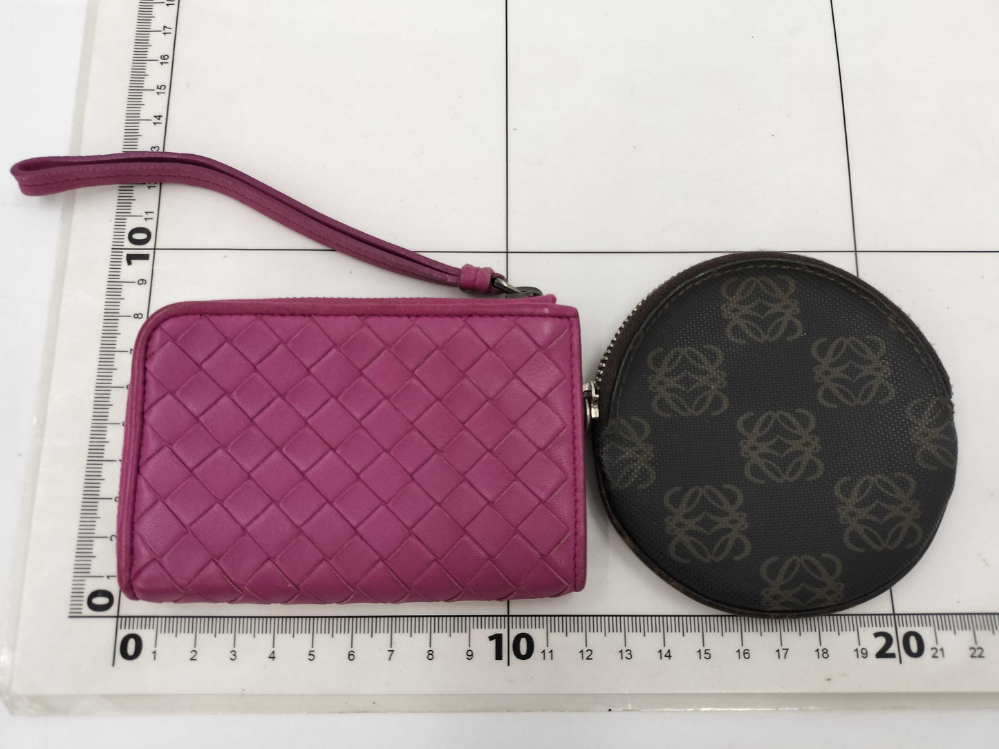 LOEWE Anagram/Bottega Intrecciato Coin Case 