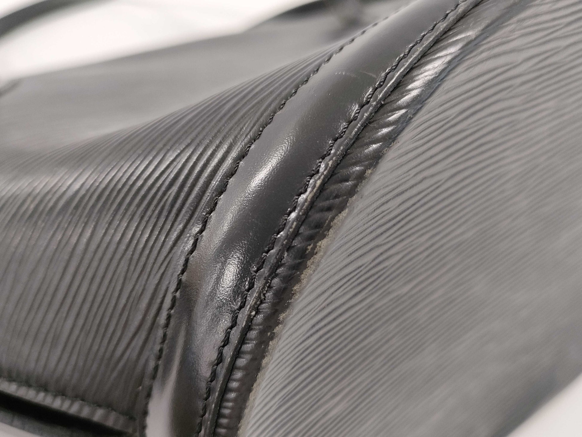 LOUIS VUITTON Epi Saint-Jacques Long Tote Bag