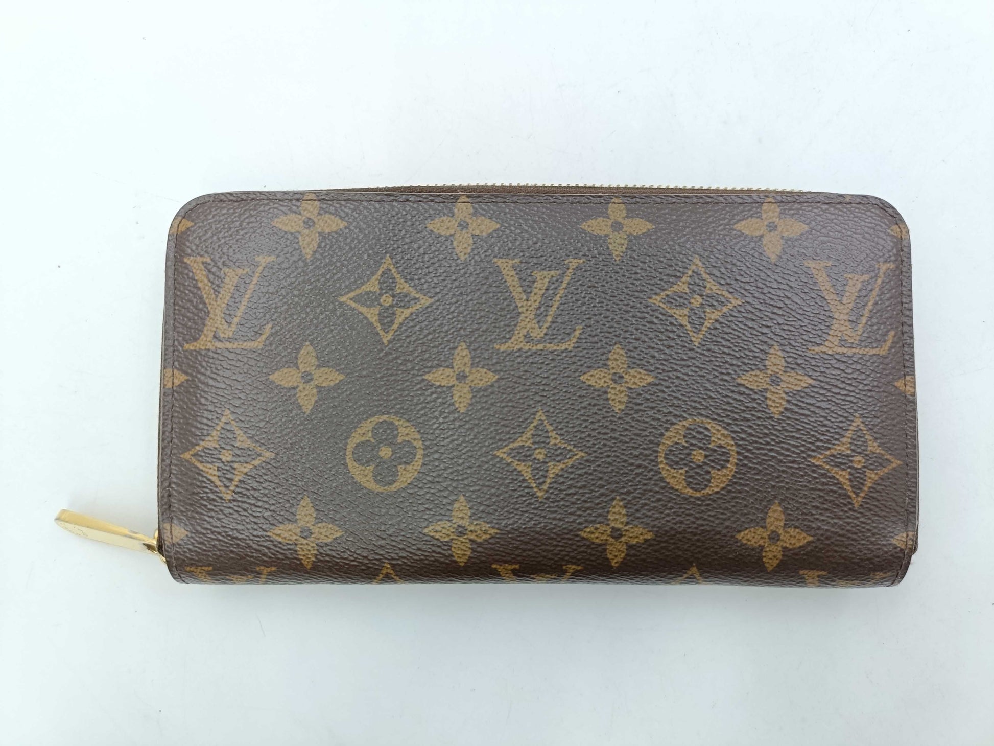 LOUIS VUITTON Monogram Zippy Wallet