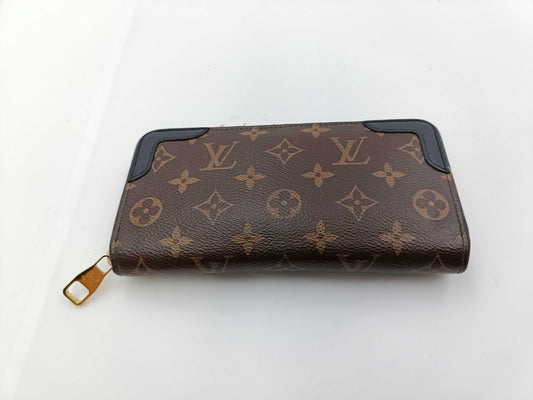 LOUIS VUITTON Monogram Zippy Wallet Retiro Wallet