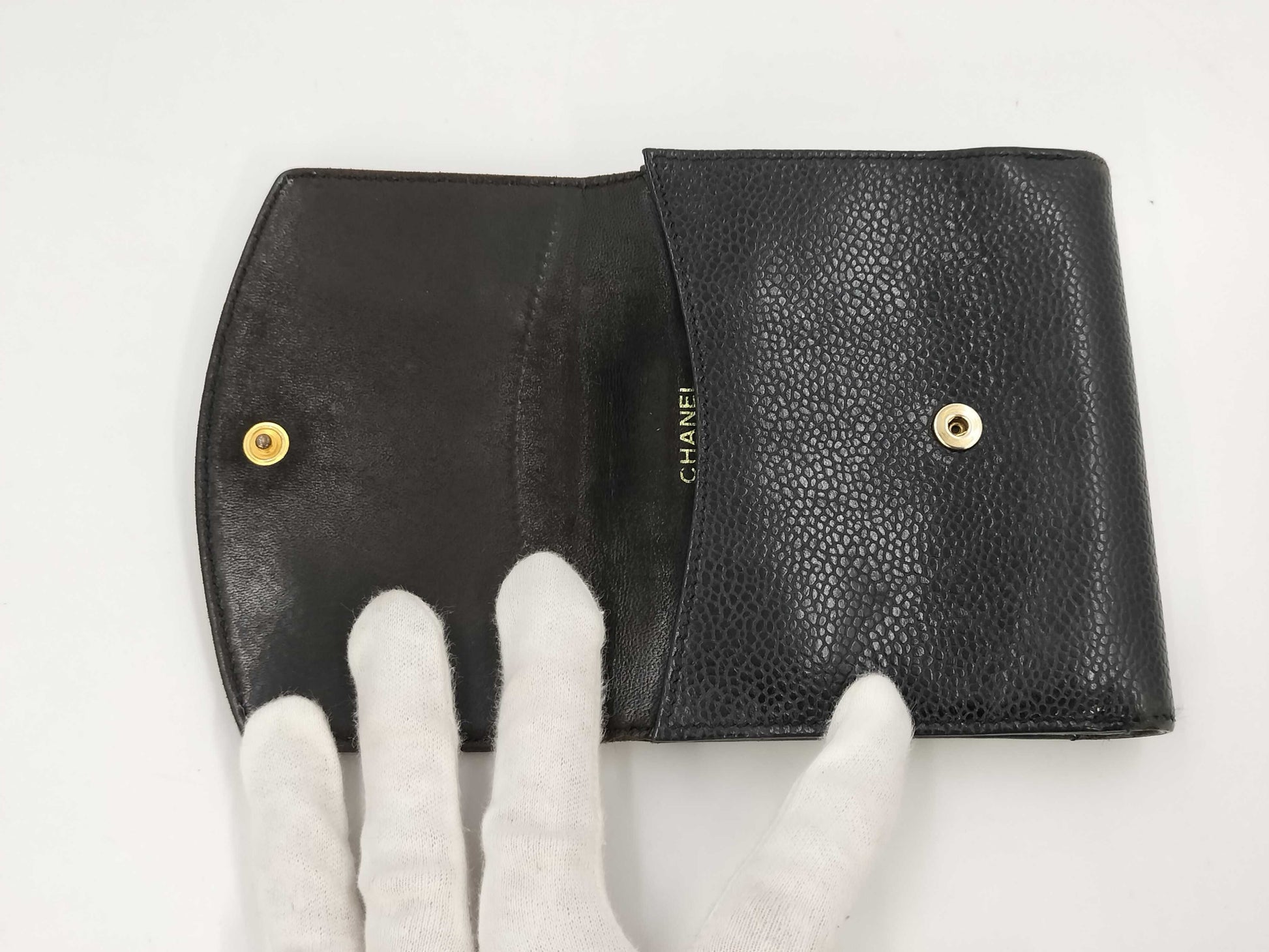 CHANEL Caviar Skin Compact Wallet