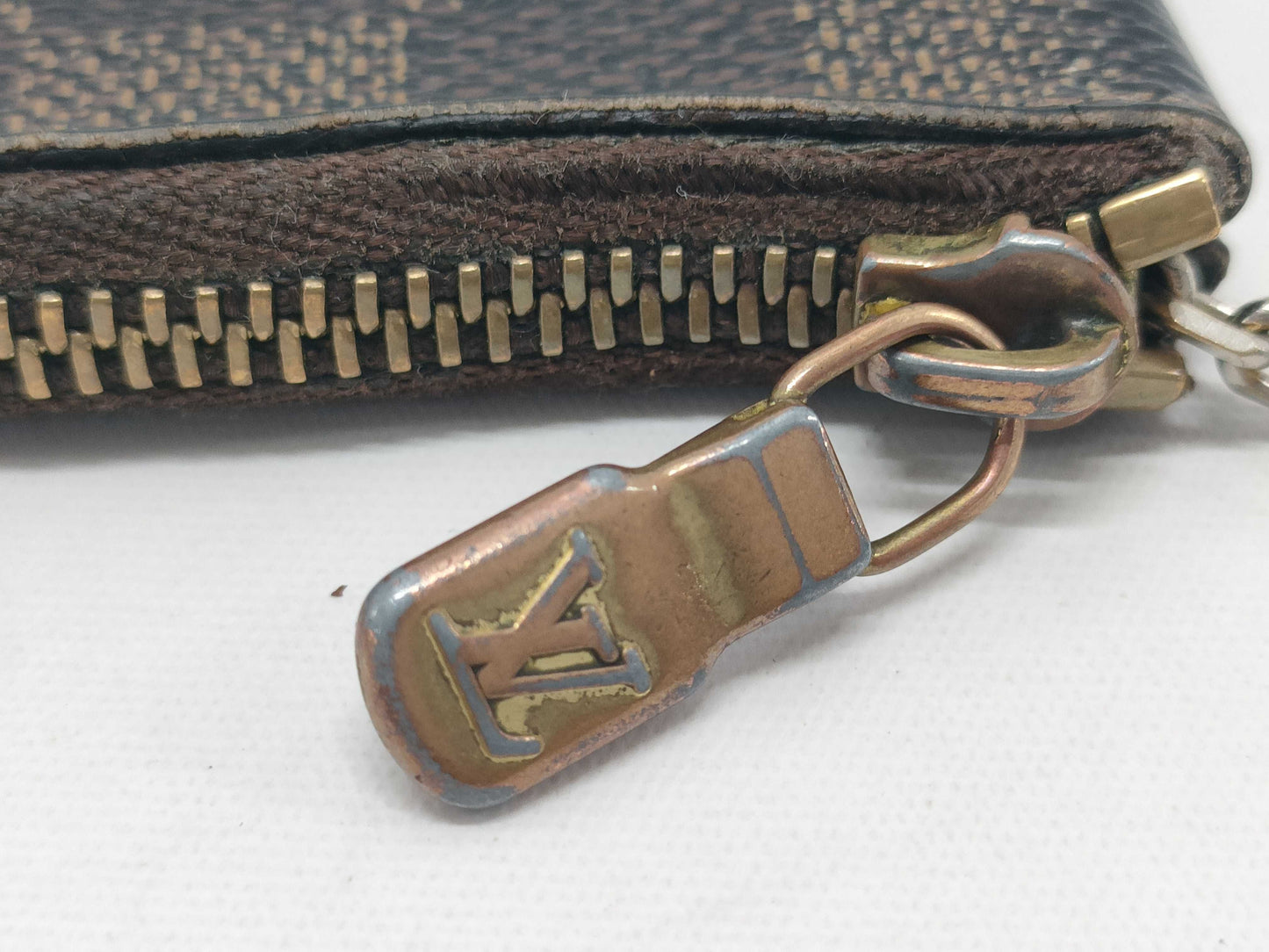 LOUIS VUITTON Damier Pochette Clé Coin Case