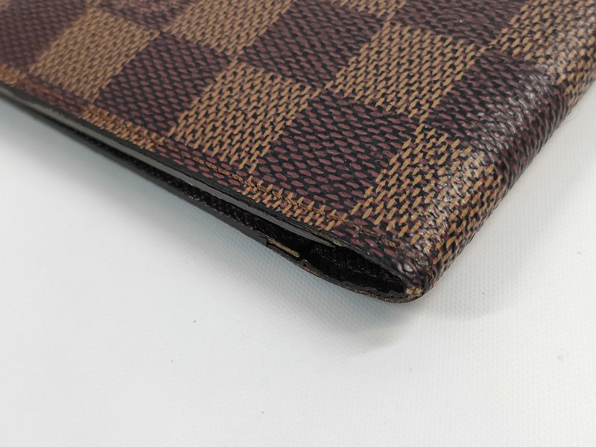 LOUIS VUITTON Damier Bifold Wallet