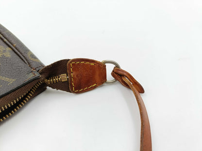 LOUIS VUITTON Monogram Pochette Accessoires Pouch