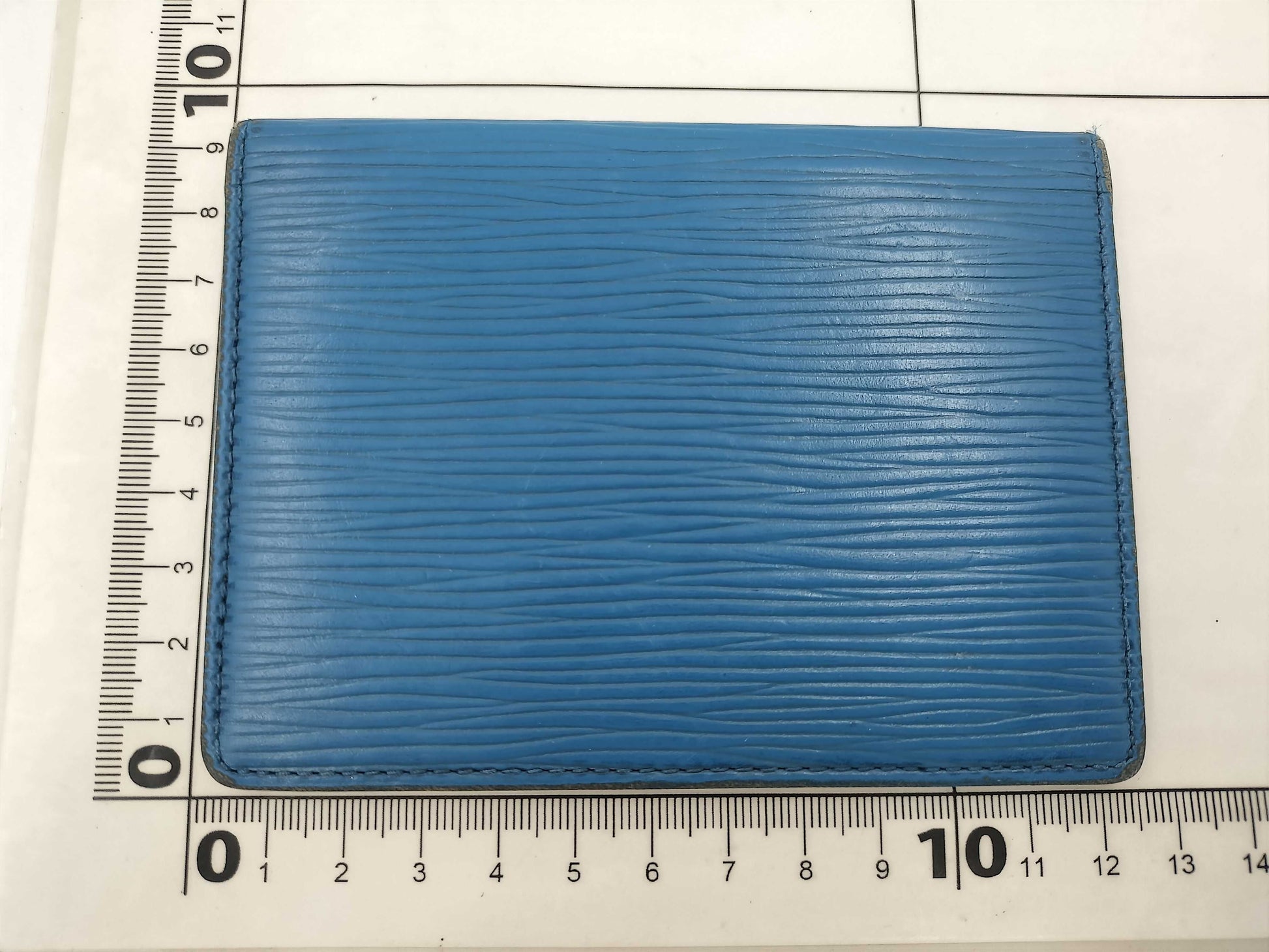 LOUIS VUITTON Epi Porte 2 Cult Vertical Card Case, Pass Case, Business Card Holder