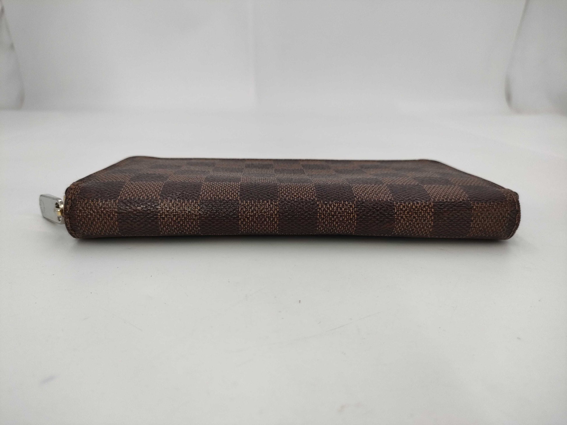 LOUIS VUITTON Damier Zippy Wallet