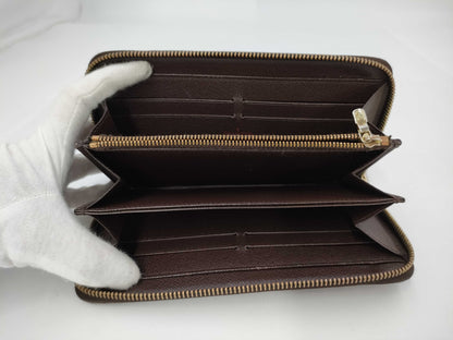 LOUIS VUITTON Damier Zippy Wallet