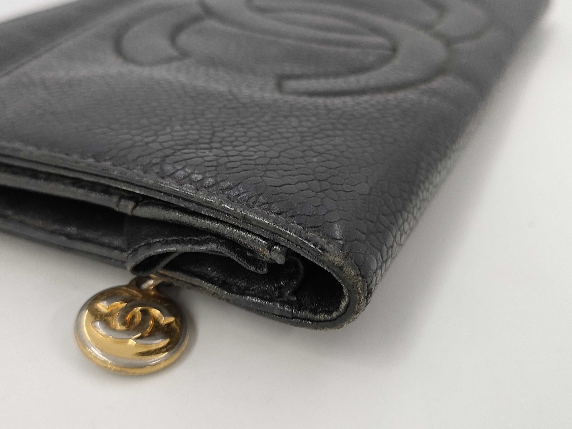 CHANEL Caviar Leather Wallet with Large Coco Mark