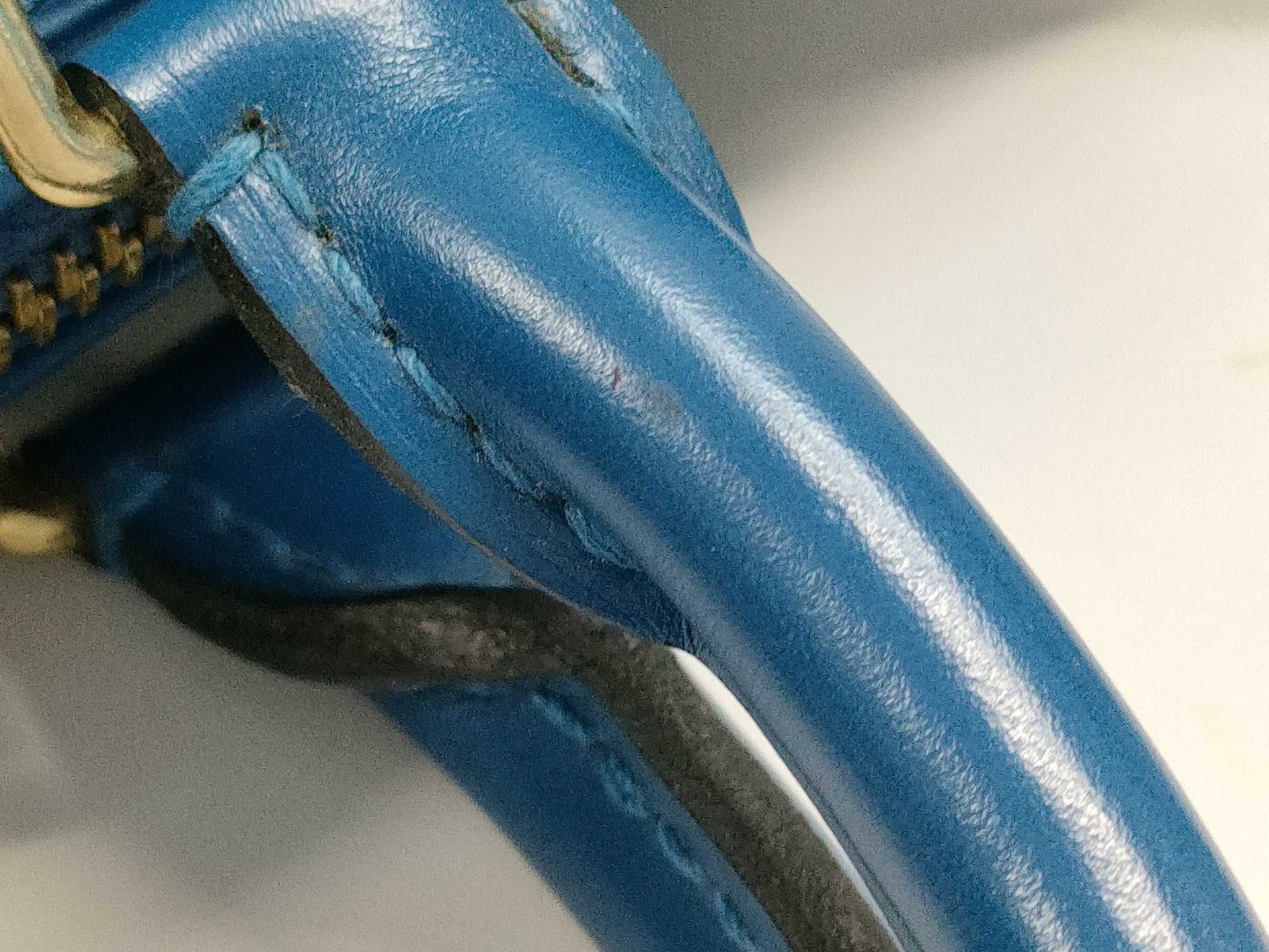 LOUIS VUITTON Epi Speedy 25 Handbag