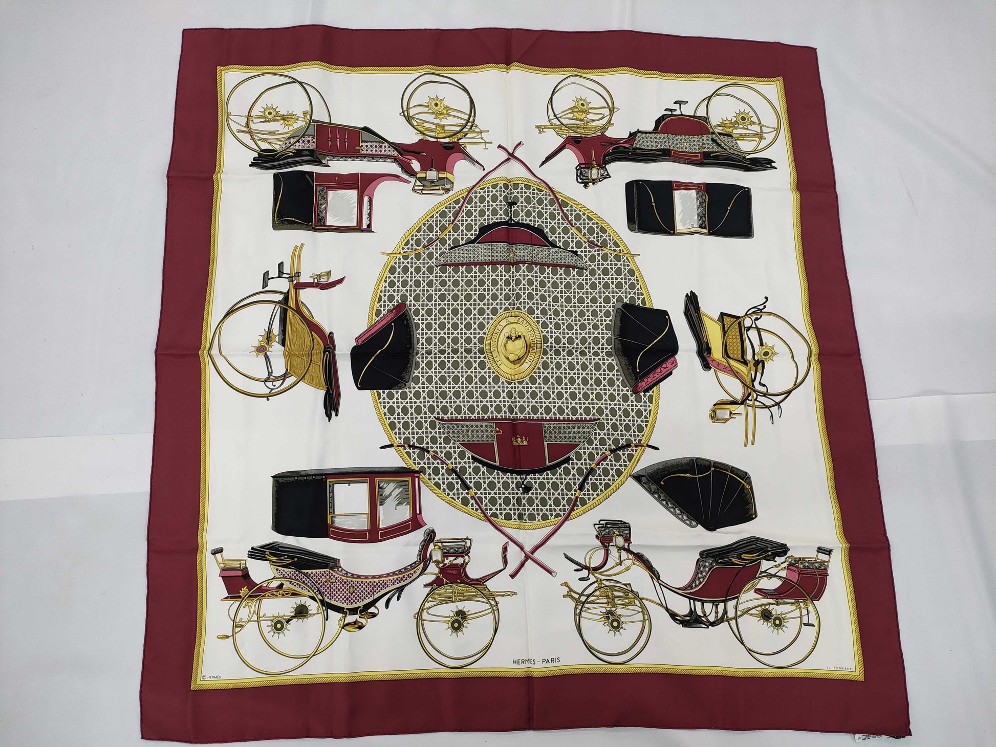 HERMES Carre 1 piece scarf