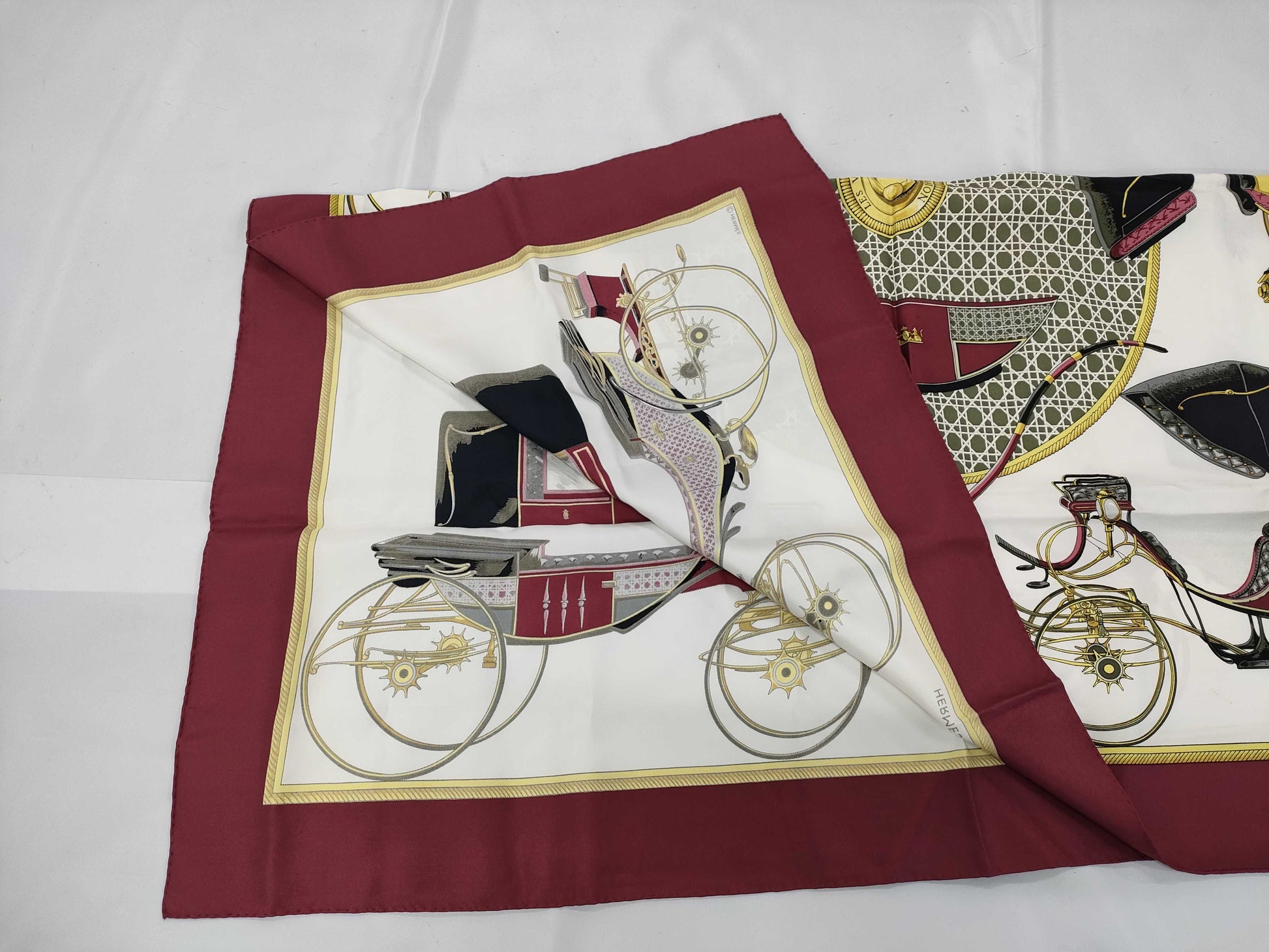 HERMES Carre 1 piece scarf