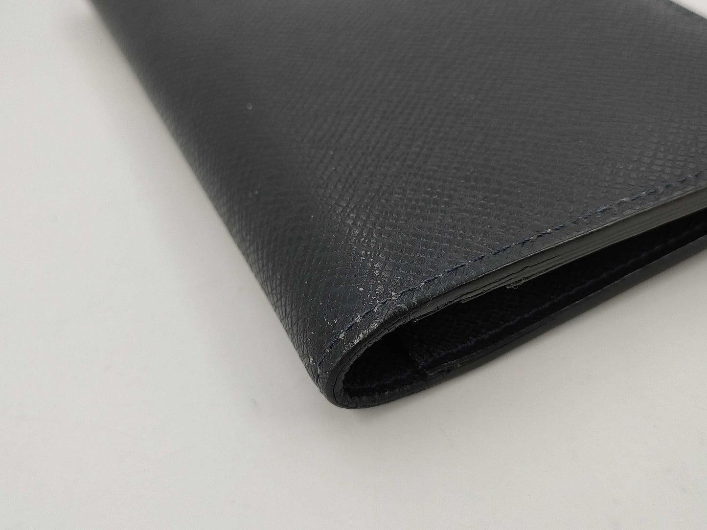 LOUIS VUITTON Taiga Brazza Taiga Wallet