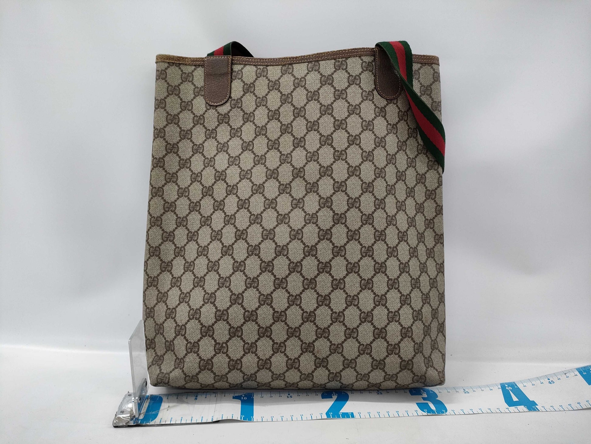 GUCCI GG Supreme Sherry Tote Bag