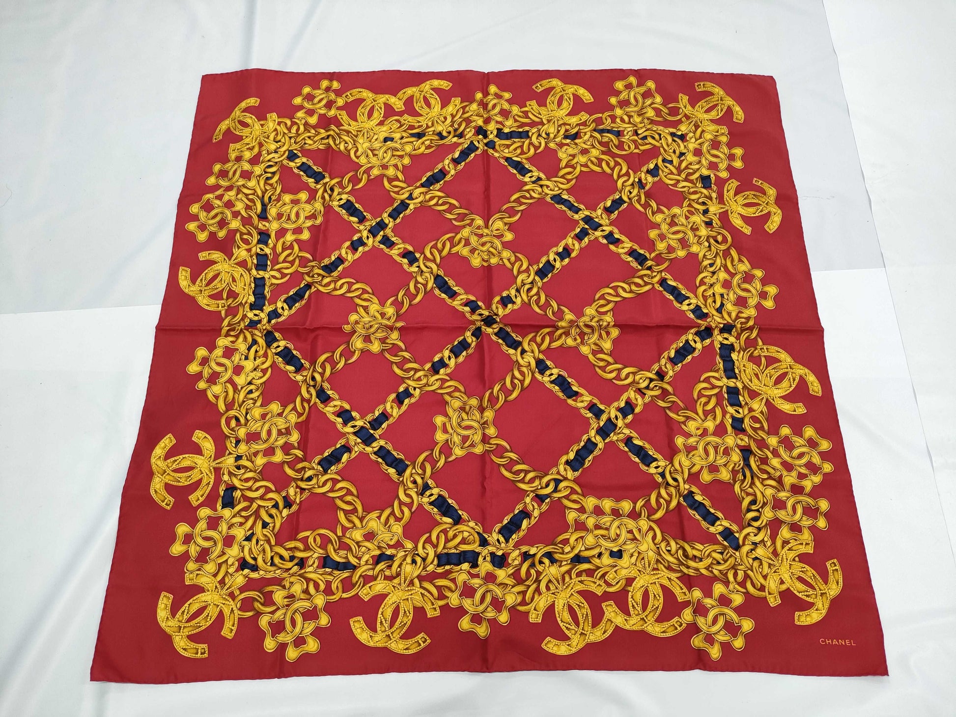 CHANEL Chain Design Red Scarf