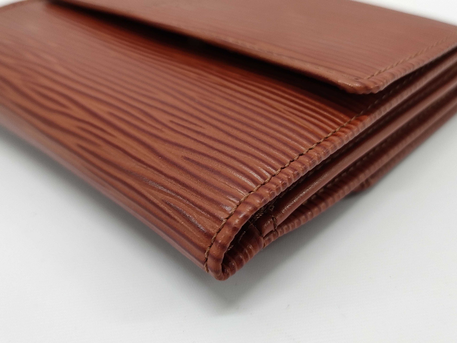 LOUIS VUITTON Epi Double Hook Wallet