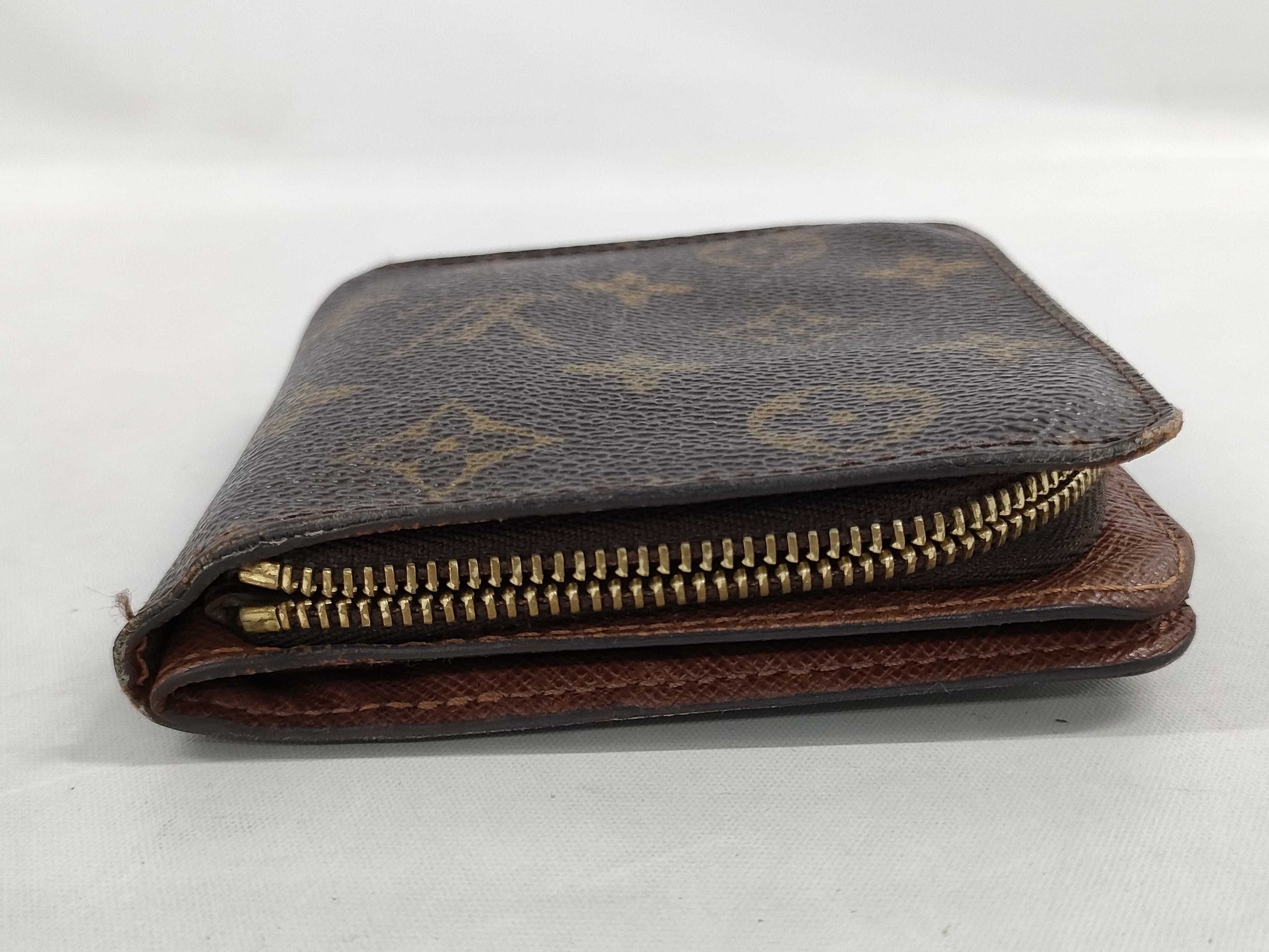 LOUIS VUITTON Monogram Compact Zip Wallet
