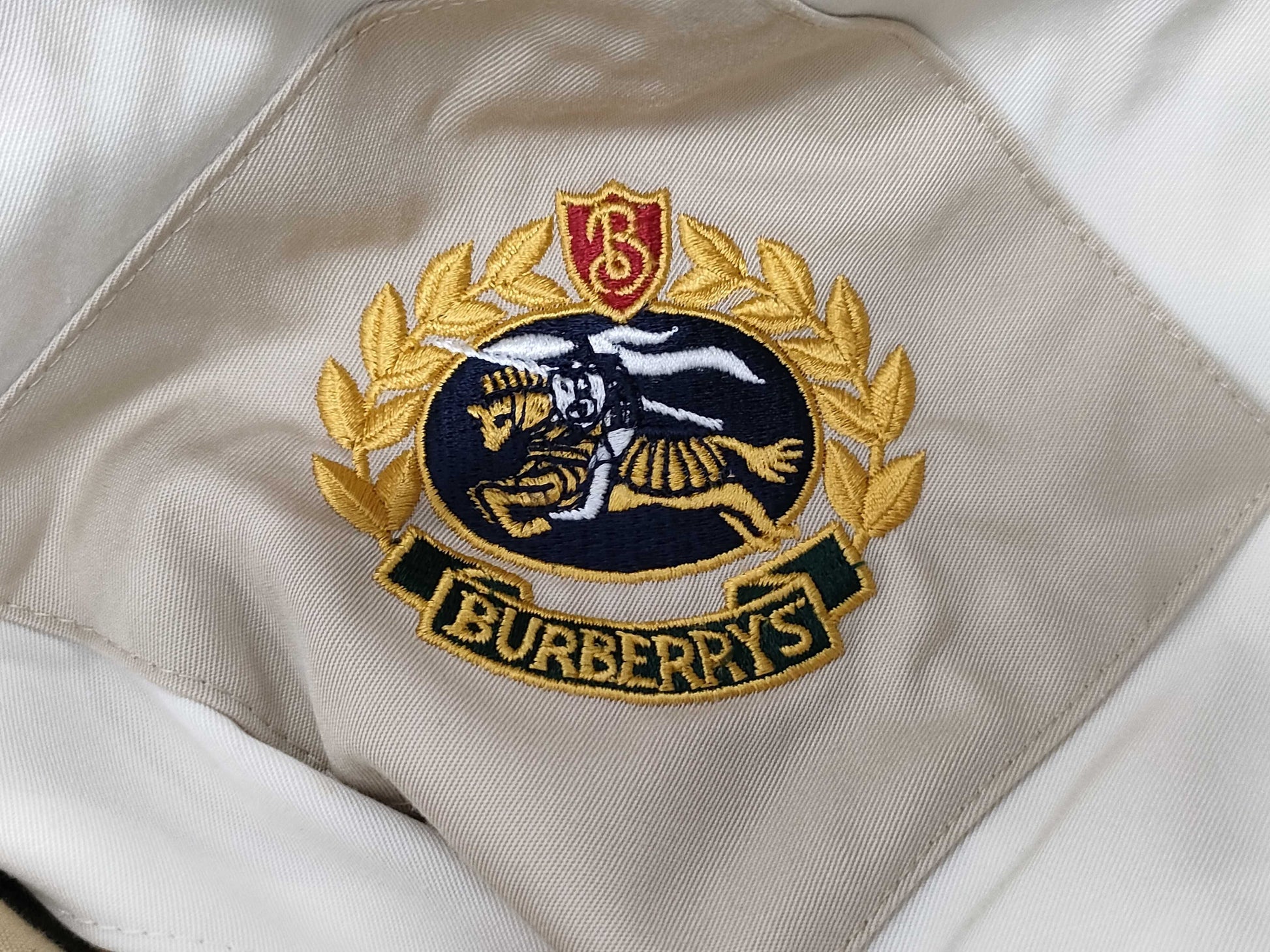 BURBERRY Coat/White Coat