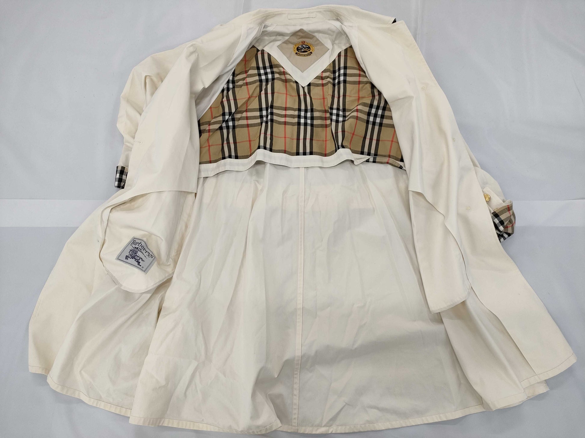 BURBERRY Coat/White Coat