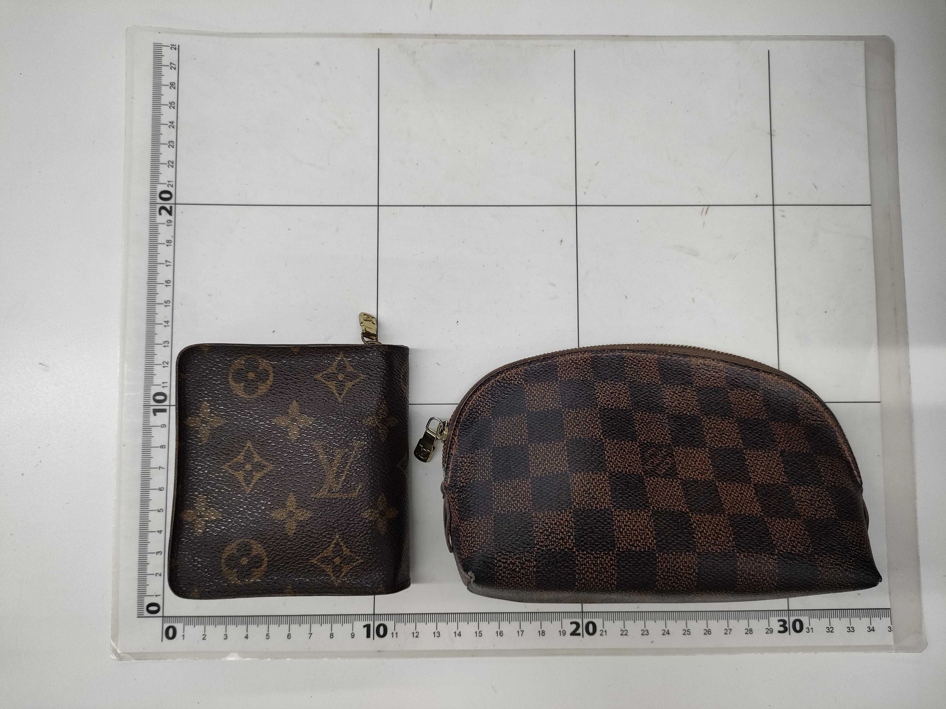 LOUIS VUITTON Monogram Wallet/Damier Pouch Set 