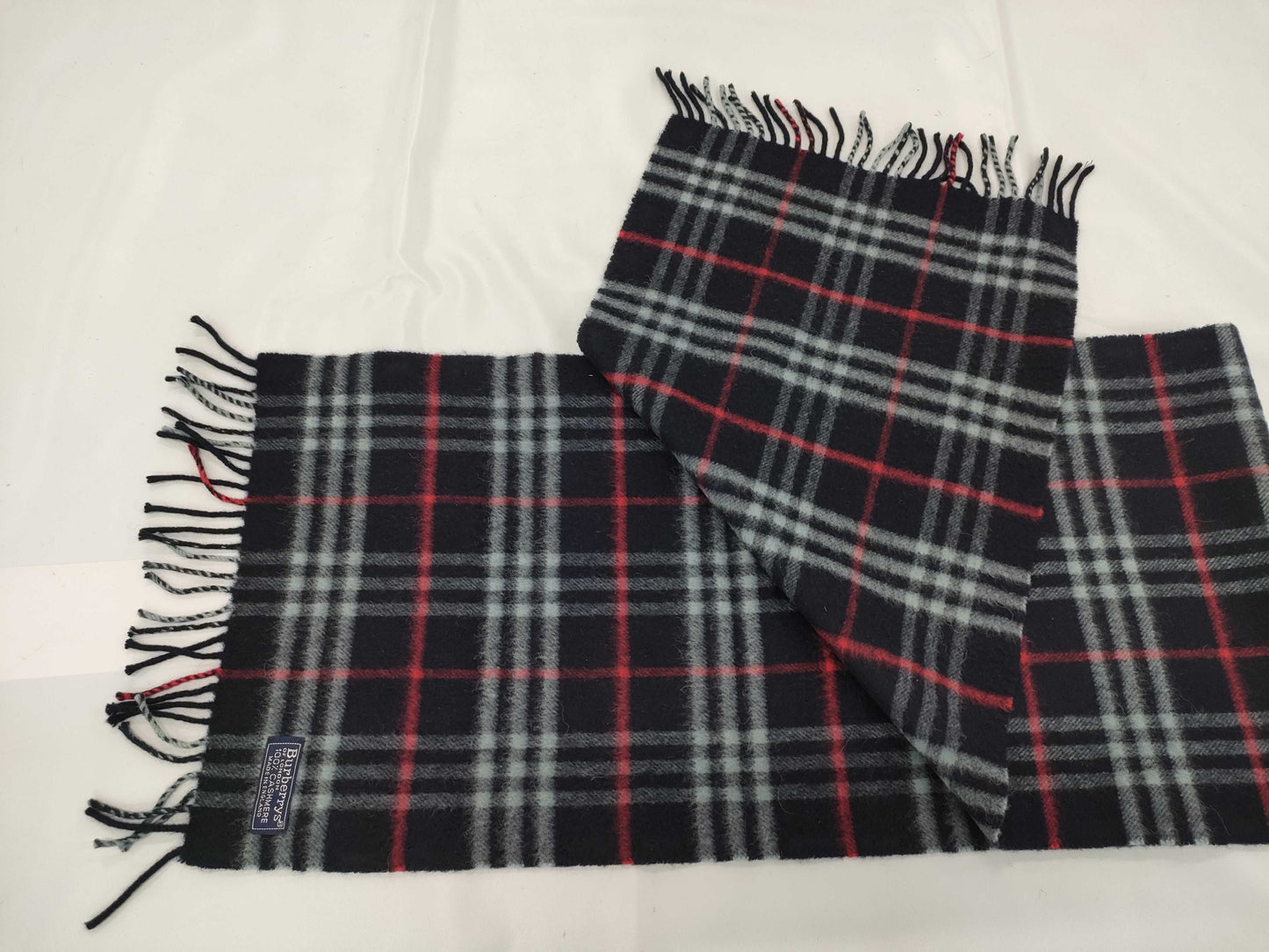 BURBERRY 100% Cashmere Scarf
