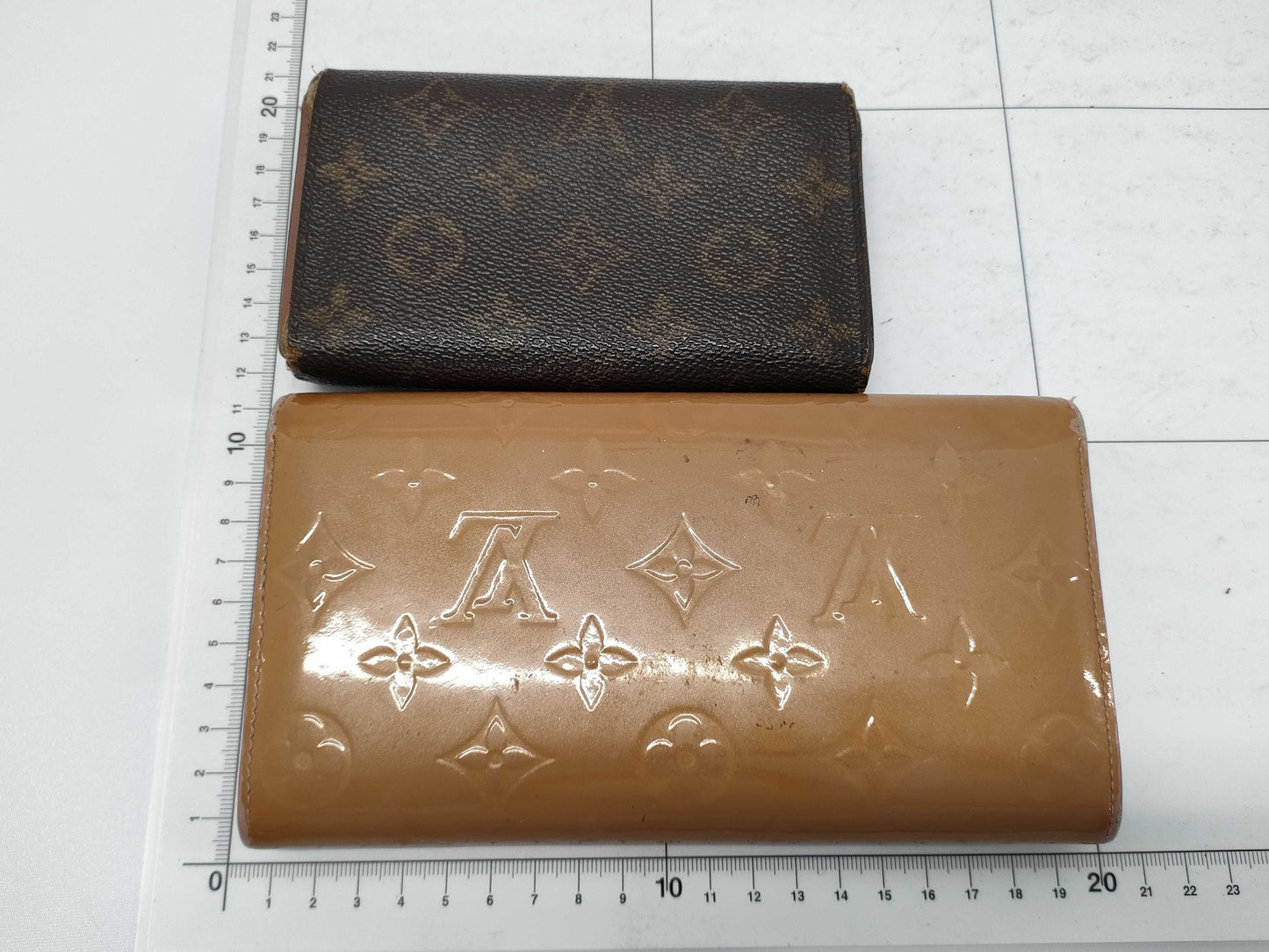LOUIS VUITTON 2-Piece Wallet Set