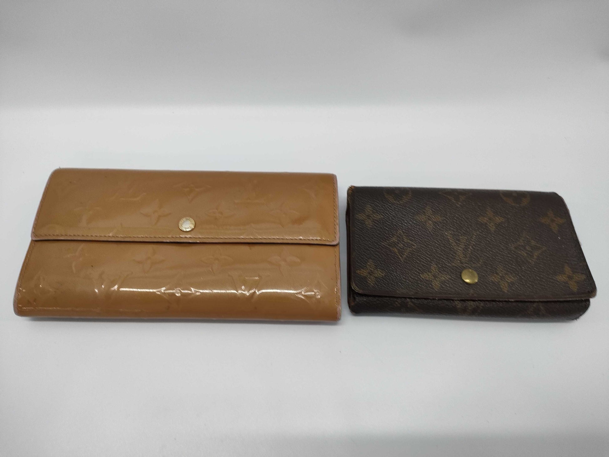 LOUIS VUITTON 2-Piece Wallet Set