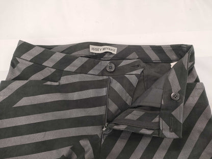ISSEY MIYAKE □ ISSEY MIYAKE Pants Pants