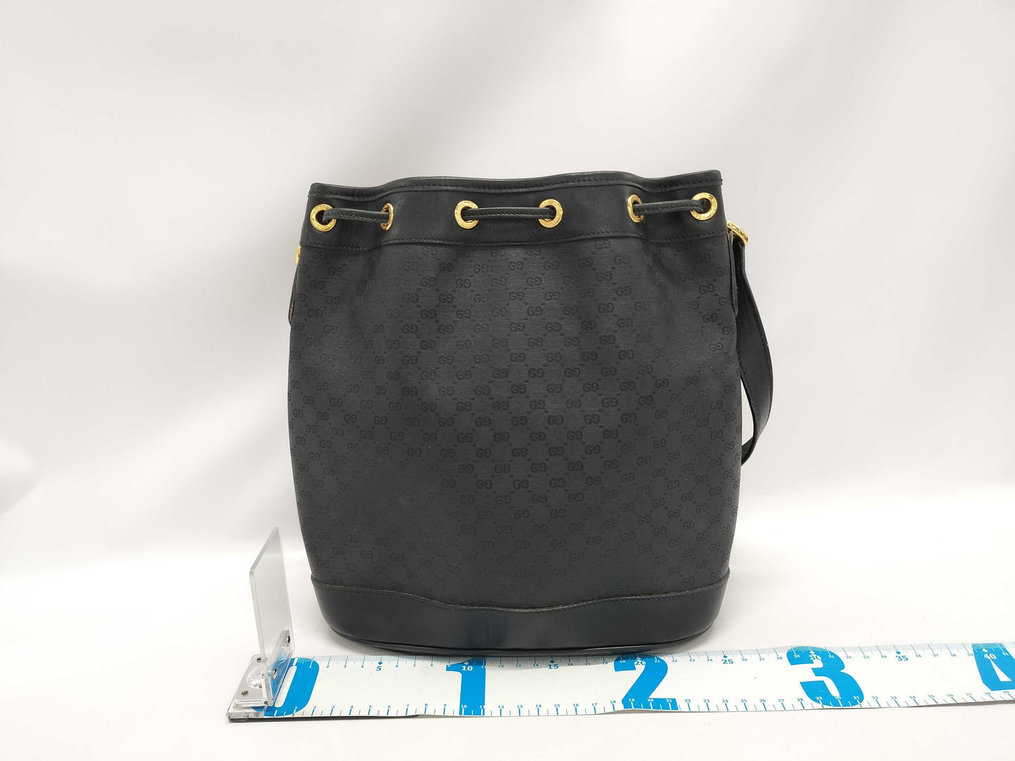 GUCCI GG Supreme Drawstring Shoulder Bag in Black