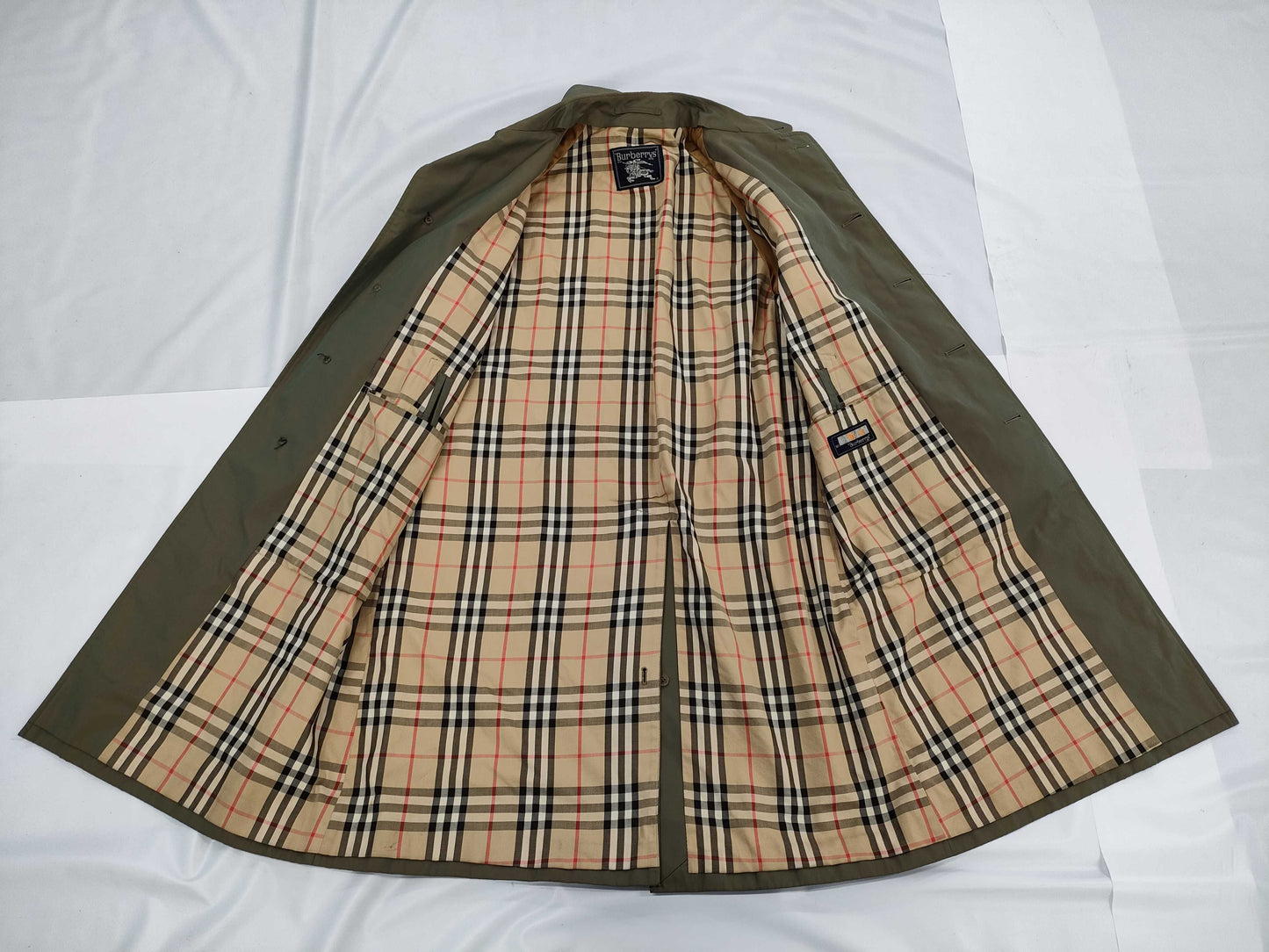 BURBERRY Trench Coat
