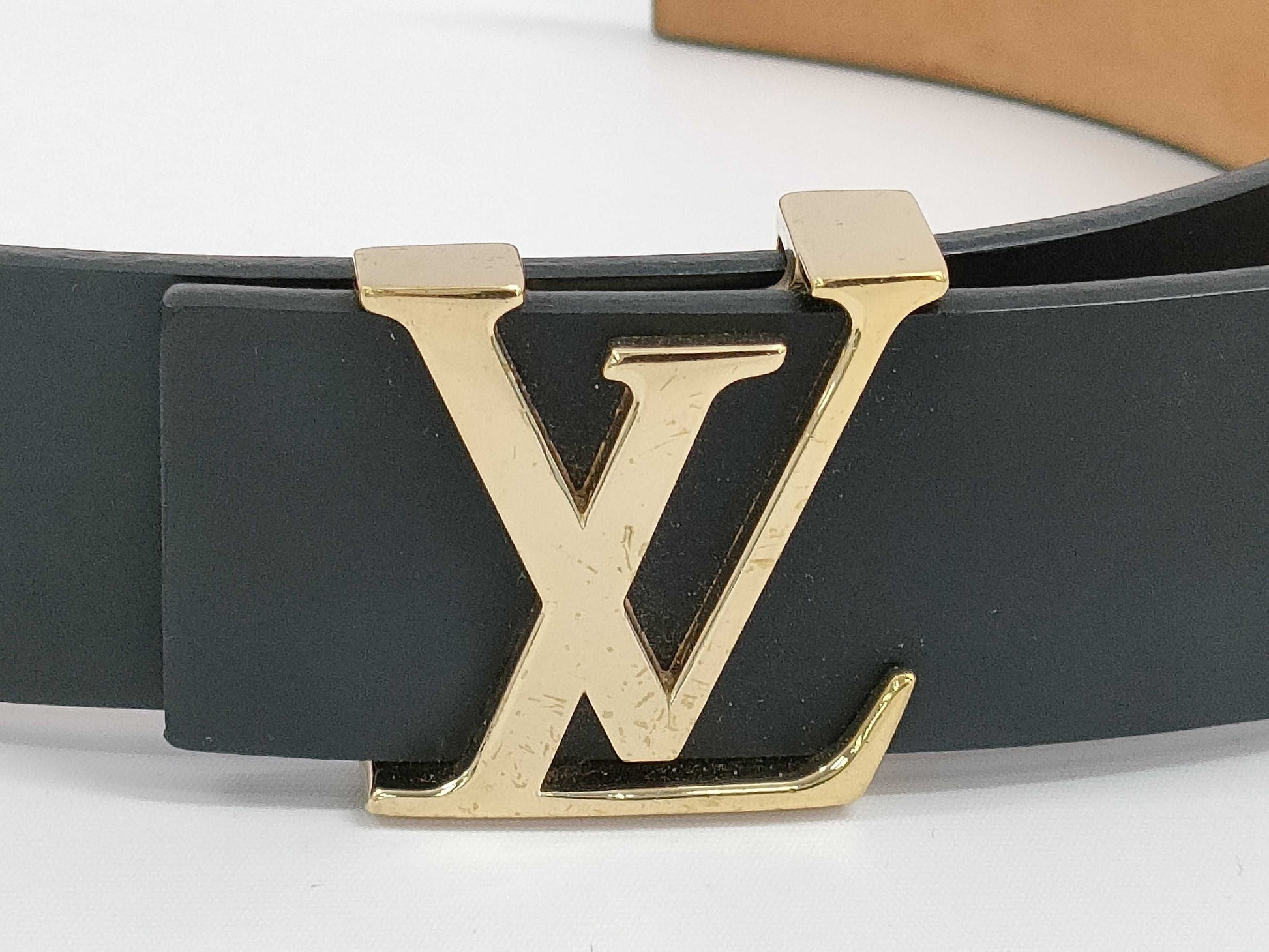 LOUIS VUITTON Santur Initial Belt