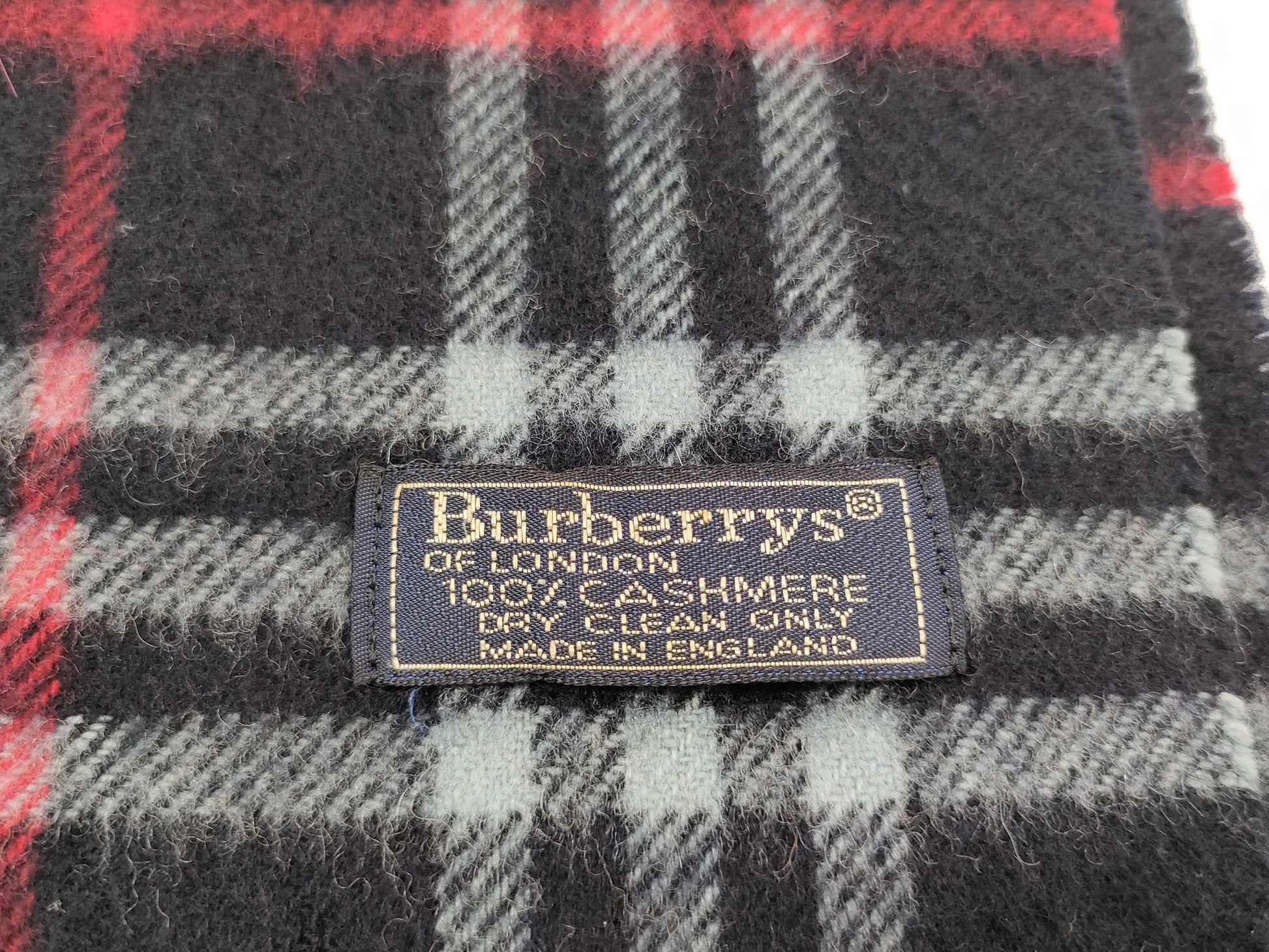BURBERRY Scarf