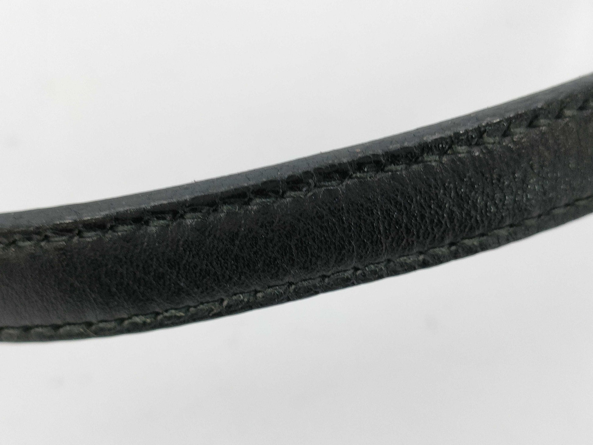 HERMES Kelly Mini Shoulder Bag in Black Box Calf Leather with GD Hardware and 〇Q Stamp