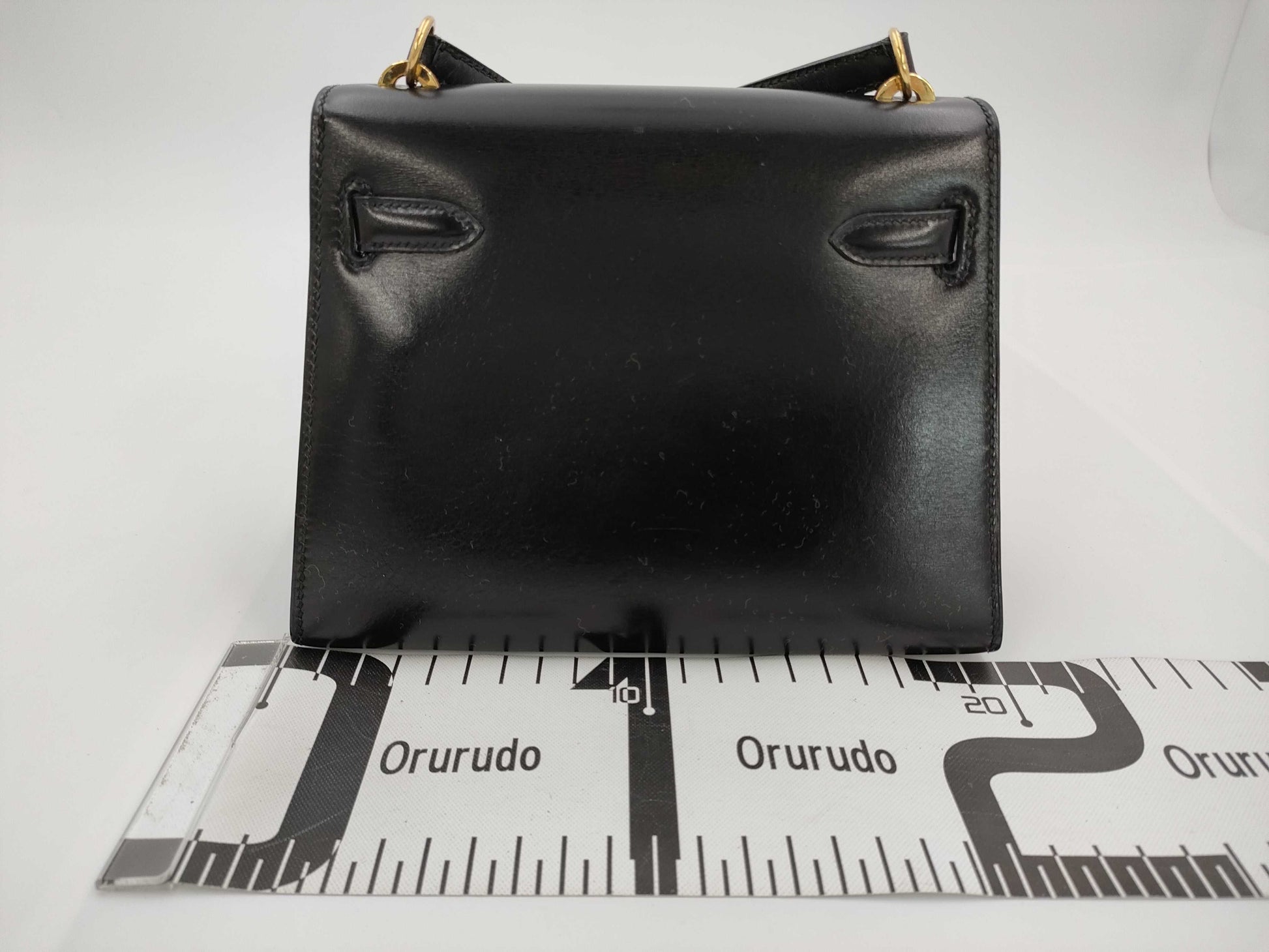 HERMES Kelly Mini Shoulder Bag in Black Box Calf Leather with GD Hardware and 〇Q Stamp