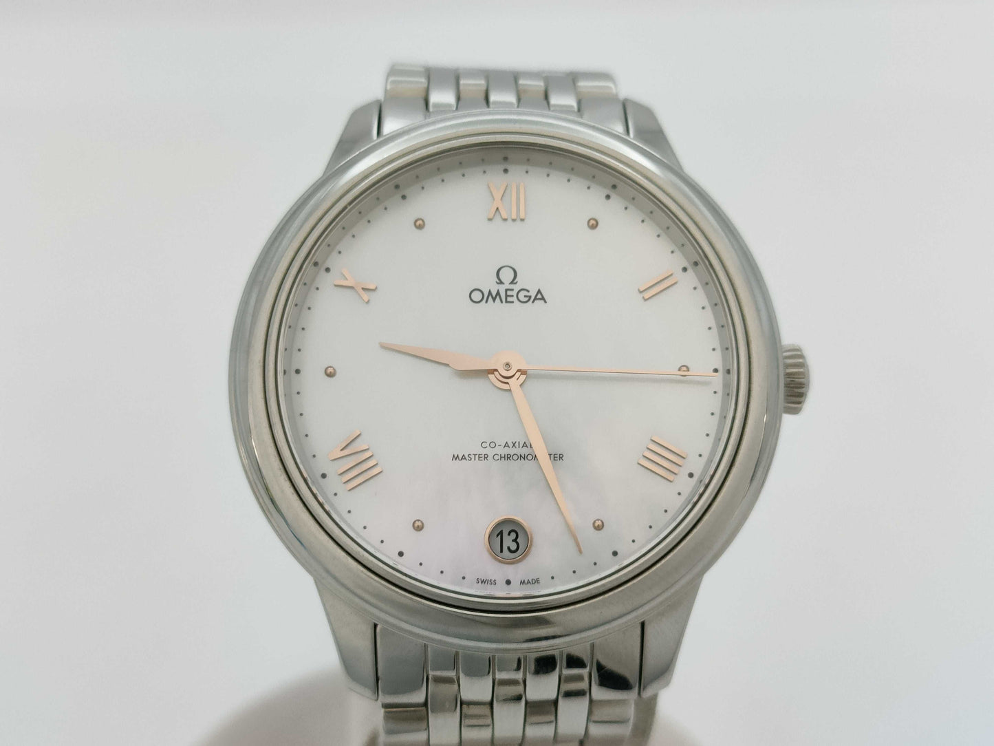 OMEGA 434.10.34.20.05.001 83664170 Shell Dial Boys' Watch