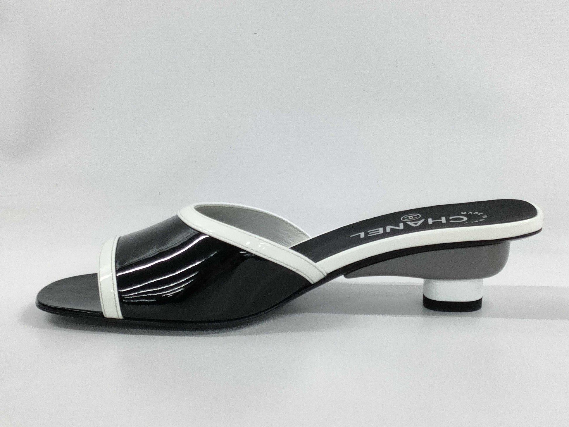CHANEL enamel two-tone sandals
