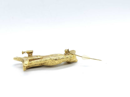 Animal motif K18 5.8g brooch 