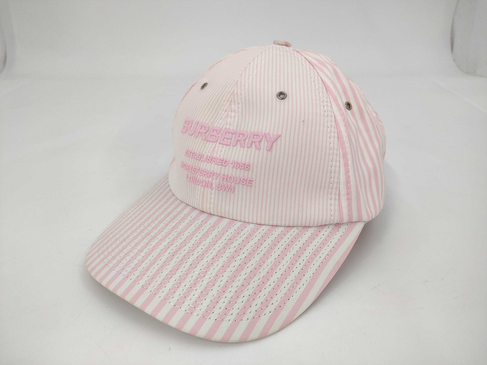 BURBERRY Caps and other accessories