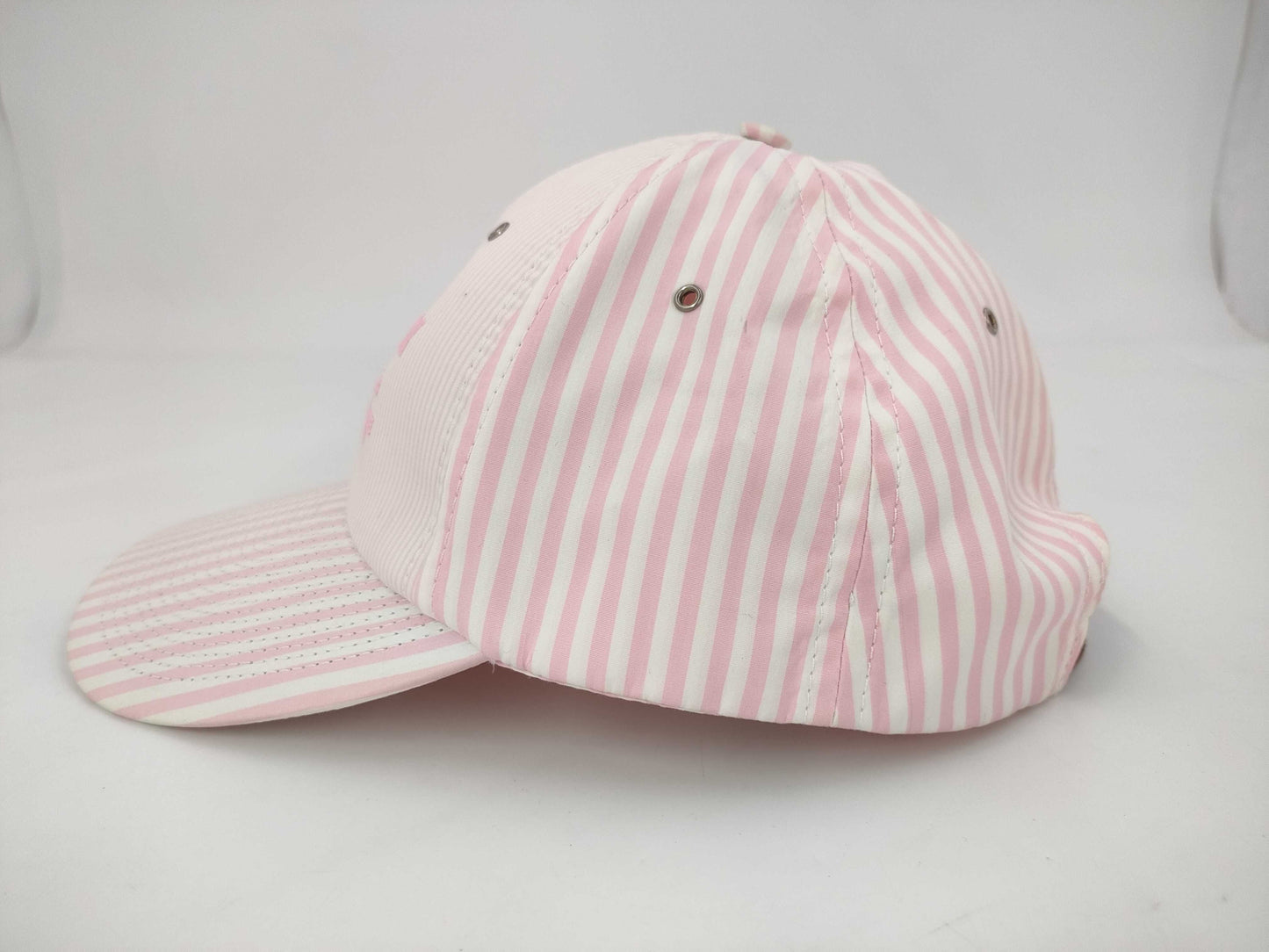 BURBERRY Caps and other accessories