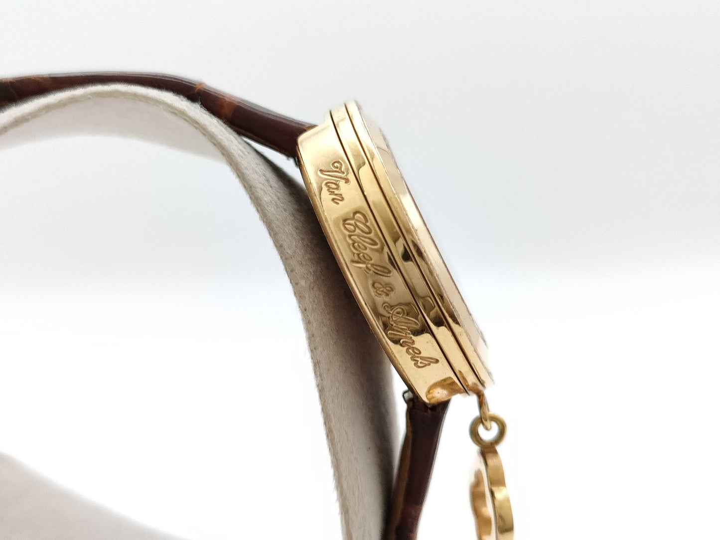 Van Cleef & Arpels Charm Watch VCAR029800 2575164 K18 Women's Watch