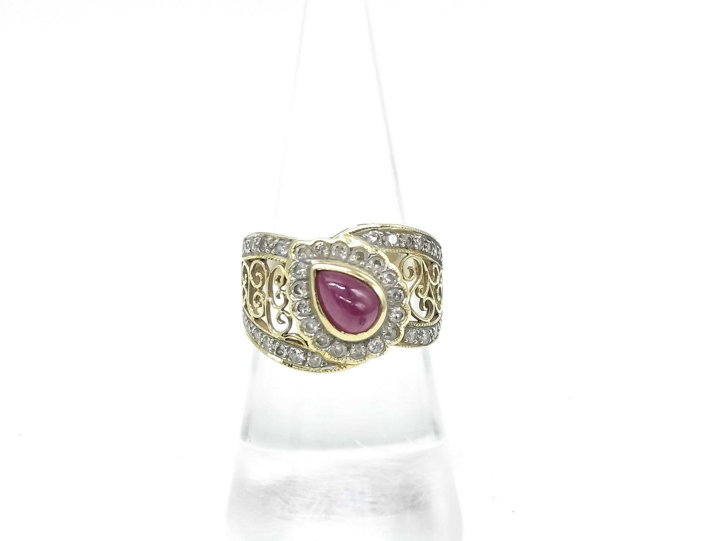Cabochon Ruby and Diamond 18K Gold Ring, 6.4g 